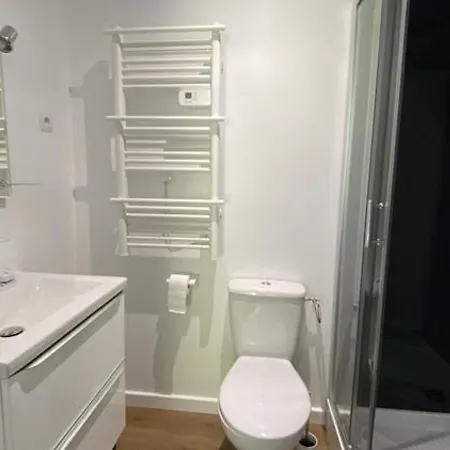 Holiday home Maison Au Coeur De - 6 Couchages, Jardin Clos, Proche Plage, Wifi Gratuit - Fr-1-246a-156 *